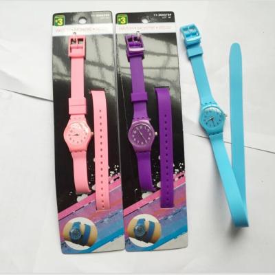 China Colorful Long Strip Silicone Rubber Watches With Analog Display for Teenager Gift for sale