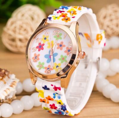 China Fashion Silicone Rubber Watches , Holiday Ladies Geneva Platinum Watch for sale