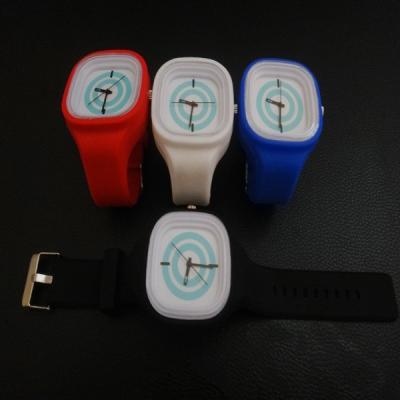 China Horloges van de het Silicone de Rubbergelei van het stofbewijs met Veranderlijke Band voor Kerkgebeurtenis Te koop