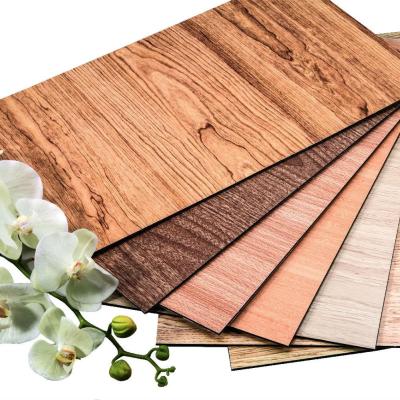 China Exterior Wood Grain Aluminum Siding Panel for sale