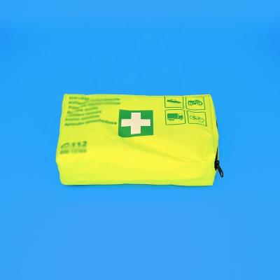 China Durable China Factory Green Emergency Small Fist Aid Kit Cloth Outdoor Convenient Medical Bag for sale