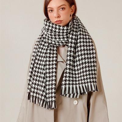 China Houndstooth acrylic fiber acrylic scarf for women new warm autumn and winter scarf fashion shawls for women for sale