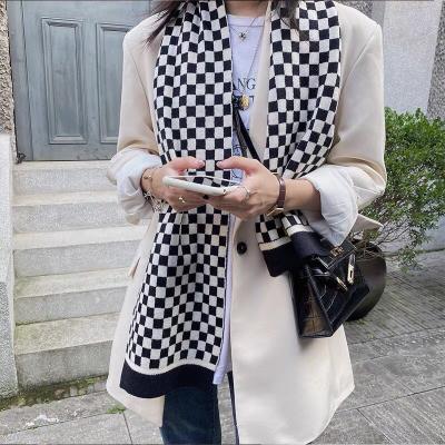 China New style black and white lattice long knitting scarf for women simplicity winter scarf fashion scarves for sale