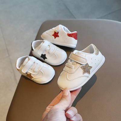 China 2022 baby shoes 0-1 year old spring and other new children's and infants white soft bottom autumn shoes breathable walking shoes for sale