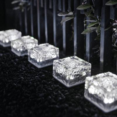 China Ice cube luxury brand new eco led solar lawn garden lamp for home use for sale