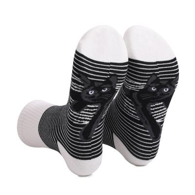 China Cat Print Plus Size Men's and Women's New Black and White Striped Animal Mid Length Cotton Socks for sale