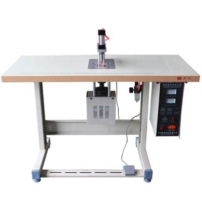 China Typical Ultrasonic Welding Machine High Frequency Pneumatic Power Make Nylon Button Ultrasonic Metal Spot Welding Machine for sale