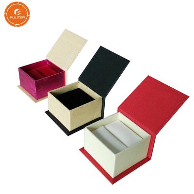 China Christmas Paper Gift Packaging Box Art Paper / 1200 G Cardboard Material for sale