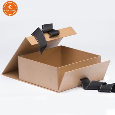 China Cinta fortuita llana adaptable de las cajas de regalo de la cartulina para el almacenamiento de la ropa interior en venta