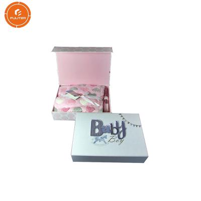 China Cute Magnetic Paper Gift Packaging Box Handmade Apply To Baby Clothes for sale