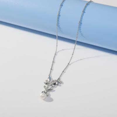 China Korean Hot Selling Simple Fancy High Shiny Polished Titanium Color Steel Silver Leaf Shape Shell Pendant Necklace For Gift for sale