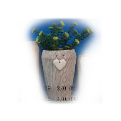 China Cartoon Pattern Heart Concrete Cement Wholesale Wooden Flower Pots And Planters For Home And Garden Decoration for sale