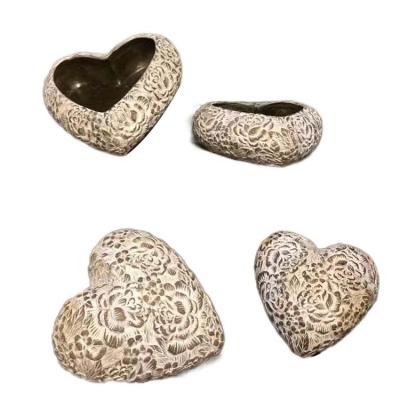 China Luxury Cartoon Heart Shape Cement Flower Pots Wholesale Indoor And Outdoor Decorative Concrete Garden Planters Pot Macetas for sale