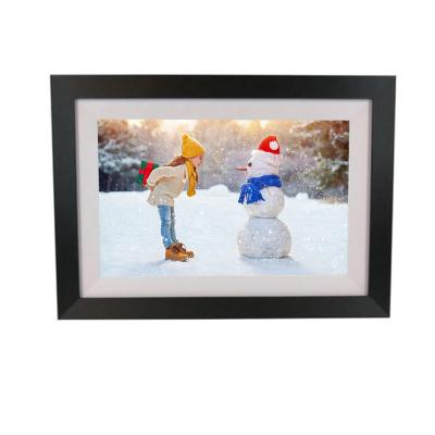 China Wifi XCLT hot touch screen RK3126C send photos from mobile 10 inch cloud frameo digital photo frame with wooden frame for sale