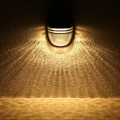 China Residential Solar LED Wall Lamps Outdoor Light Energy Garden Lights Waterproof Solar Fence Lamp Christmas Decoration Festoon Led Light for sale