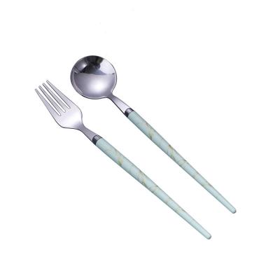 China Sustainable Modern Home Kitchen Knife Spoon Fork Slim Design Stainless Steel Elegant Cutlery Set With Plastic Handle for sale