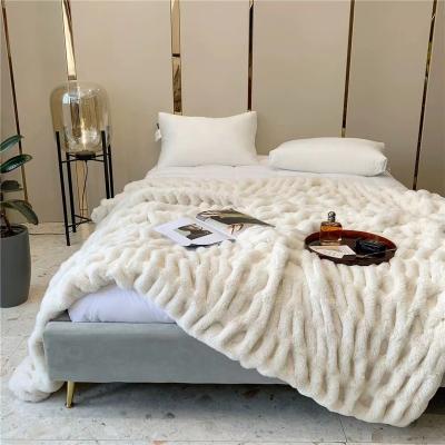 China Disposable Modern Luxury Yarn Faux Fur Ruched Throw For Sofa Bed Decoration for sale