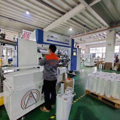 China Polyethylene Packaging Manufacturer Plastic Handy Wrap Lldpe Moisture Proof Stretch Film for sale