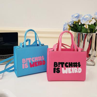 China Fashion Trending Products 2022 New Arrivals Is Strange Ladies Fashion Luxury Women's Tote Bags Purses And Handbags for sale