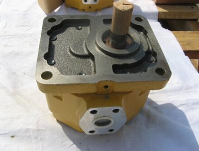 China Replacement Komatsu GD705R-1/2 hydraulic gear pump 07430-67100 for sale