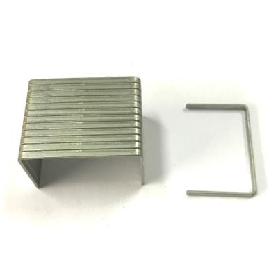 China Galvanized Plates 3215 Cardboard Staple Terminals Carton Closing Staple C5/8 - Inch Crown 1-1/4 Inch 5/8 Inch Leg for sale