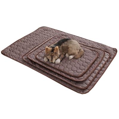 China Padded Manufacturers Wholesale Large Washable Luxury Pet Bed Faux Fur Round Pet Mats for sale