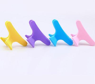 China Wholesale Fashion Customized Resin Small Plastic Hair Claw Clips Hairpin For Business And Daily For Women for sale