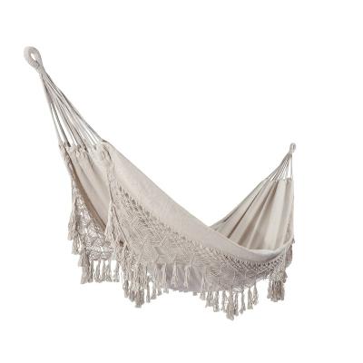 China Large Contemporary 2 Person Hammock Brazilian Macrame Fring Double Hammock Devil Chair Out / Indoor Hanging Hammock Swings for sale