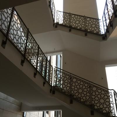 China Modern Custom Outdoor French Cast Aluminum Balustrade Stainless Steel Balcony Railing Deck Railing for sale