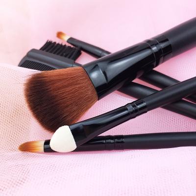 China Angular Blush Beauty Makeup Brush Wooden Handle Fiber Head Eyeshadow Blush Brush Makeup Set Brush 5 for sale