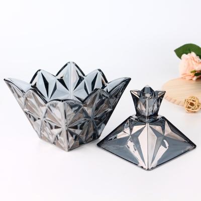 China Modern Decorative Square Chocolate Candy Shinning Container Bangs Glass Empty Wedding for sale