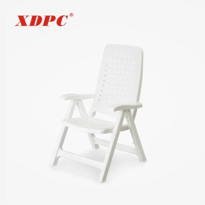 China Eco - Friendly Plastic White Exteriors Relax Reclining Folding Lounge Chair With Armrest for sale