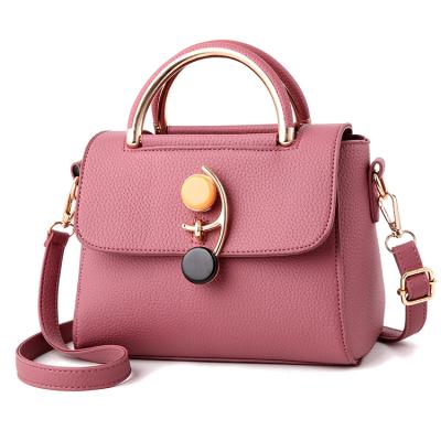 China 2021 New Lady's Shoulder Bag Lady's Elegant Light Korean Packing Small Square Elegance Bride Bag Tide Lock Buckle Handbag for sale