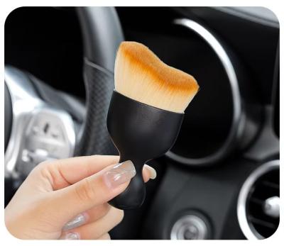 Cina Car Crevice Dust Removal Car Interior Cleaning Brush in vendita