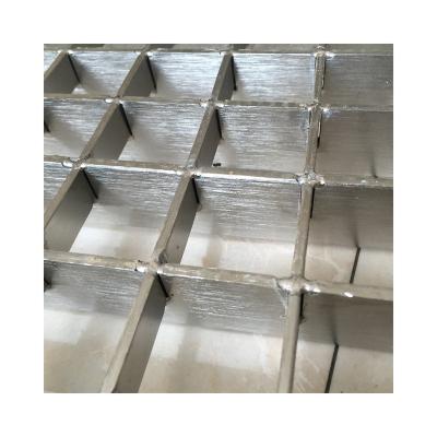 China Traditional Galvanized Safe Steel Grating Galvanized Safe Floor Grilles Galvanized Safe Floor Steel Lattice for sale