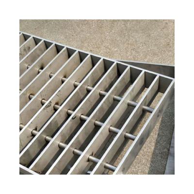 China Traditional Galvanized Forge-welded Steel Grating Bar Grating Mesh For Road Ditch Cover for sale