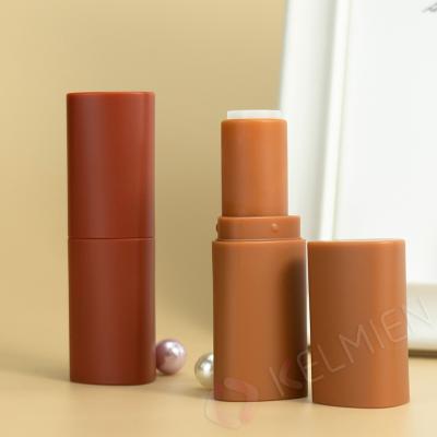 China High End Makeup Plastic Lipstick Packaging Lipbalm Tube for sale