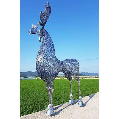 China Life Size Hollow Sculpture Stainless Steel Deer Sculpture Art Garden Abstract Animals Wire Metal Garden Deocration For Sale for sale