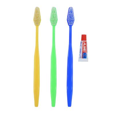 China Disposable Customizable Disposable Hotel Toothbrush and Toothpaste Travel Toothbrush Set for sale