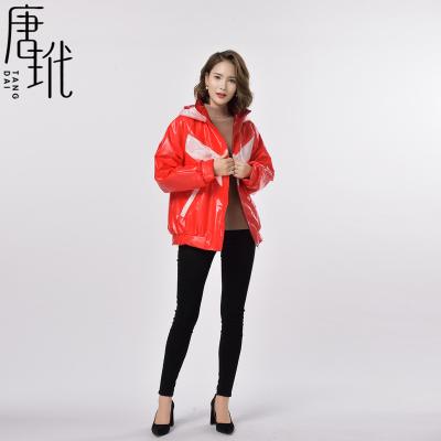 China Anti-Wrinkle Concept Women's Regular Style Hooded Silk Down Jacket for sale