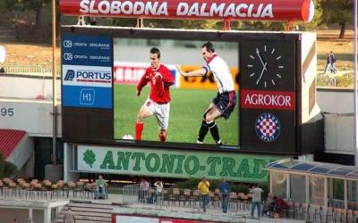 China P10 HD Stadium LED Display Screen Signboard , 7000 Nits IP65 Waterproof for sale