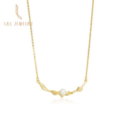 China Wholesale S925 New Trendy 18K Gold Freshwater Pearl New Moon Silver Plated Pendant Necklace Jewelry Sets Gift For Woman Supplier for sale