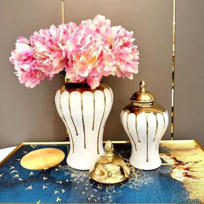 China European style European-style electroplated ceramic general jar light luxury desktop vase with cover ornaments golden porcelain for sale