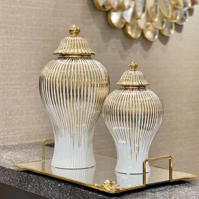 China European style Light luxury large general jar countertop handicraft furnishings ceramic electroplated vase jar table flower vase with gold line for sale