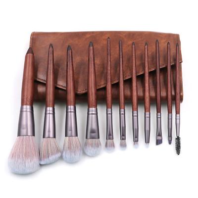 China Custom Wooden Logo Makeup Brush Set Face Makeup Brush Set 11Pcs Handle Eye Shades Makeup Brushes Kit for sale