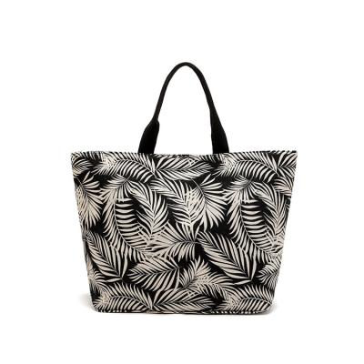 China Personalized Eco-friendly Leaves Printing Fashionable Summer Beach Bag for sale