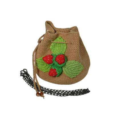 China Hand Crochet New Style Autumn Mobile Lady 'S Crochet Strawberry Hot Selling Diagonal Shoulder Bag for sale