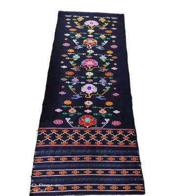 China Beautiful China Design Tujia Arabesquitic Brocade Wall Hangs for sale