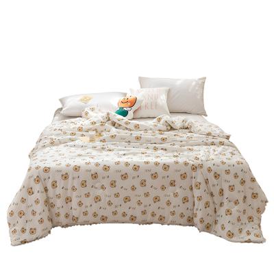 China Bear Cartoon Disposable All-Season Comforter Set for sale