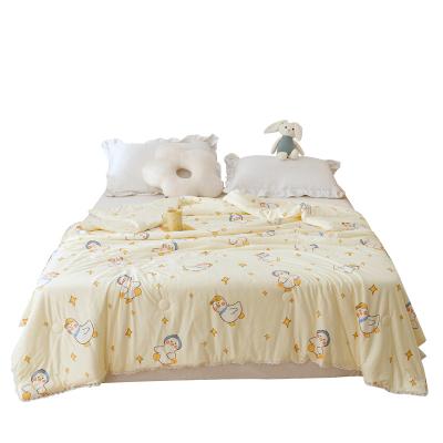 China Lovely Disposable Duck Printing 4 Pcs Comforter Set for sale